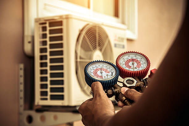 Professional Ac Installation technician working in Woodbine, MD